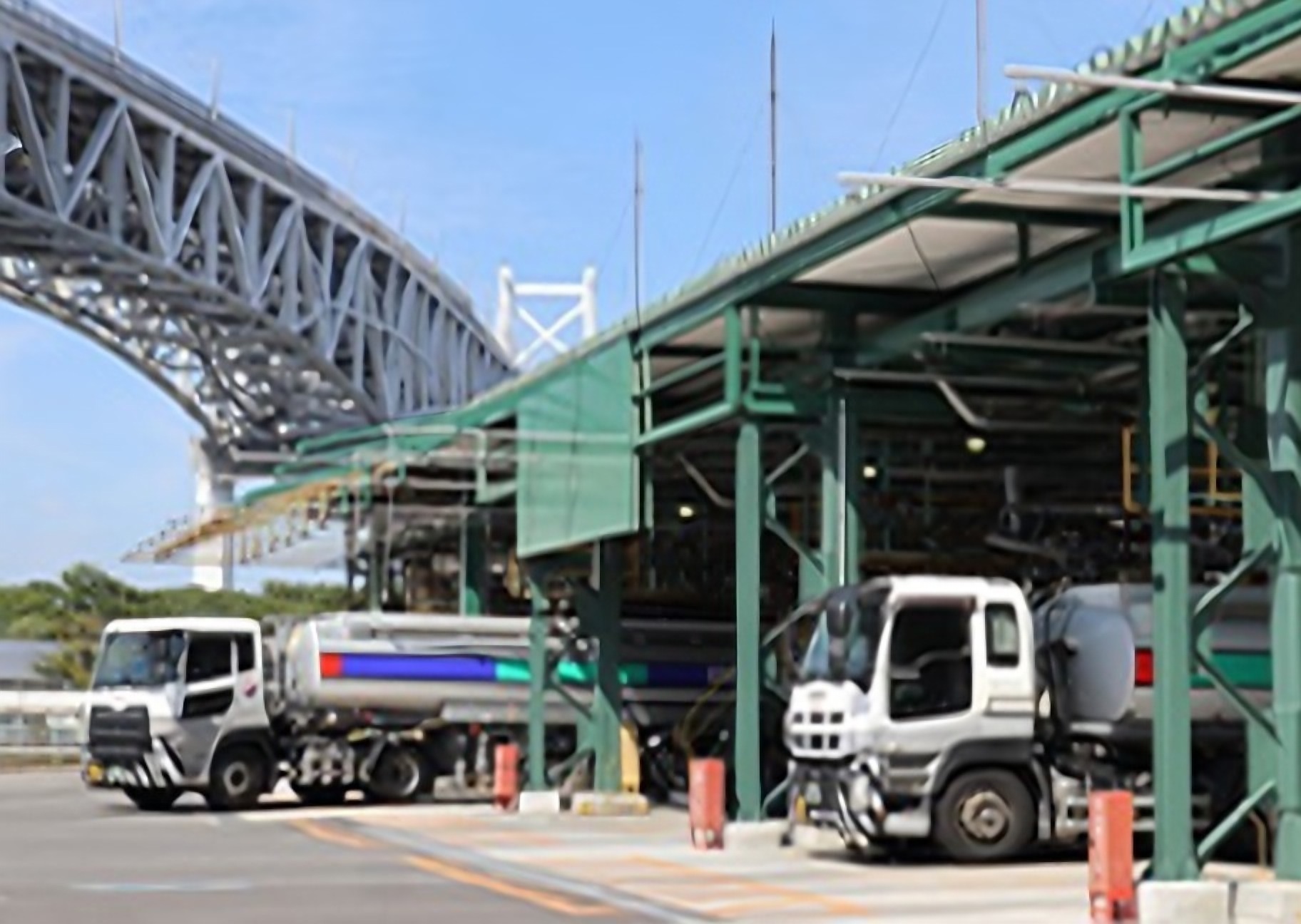 陸上出荷業務